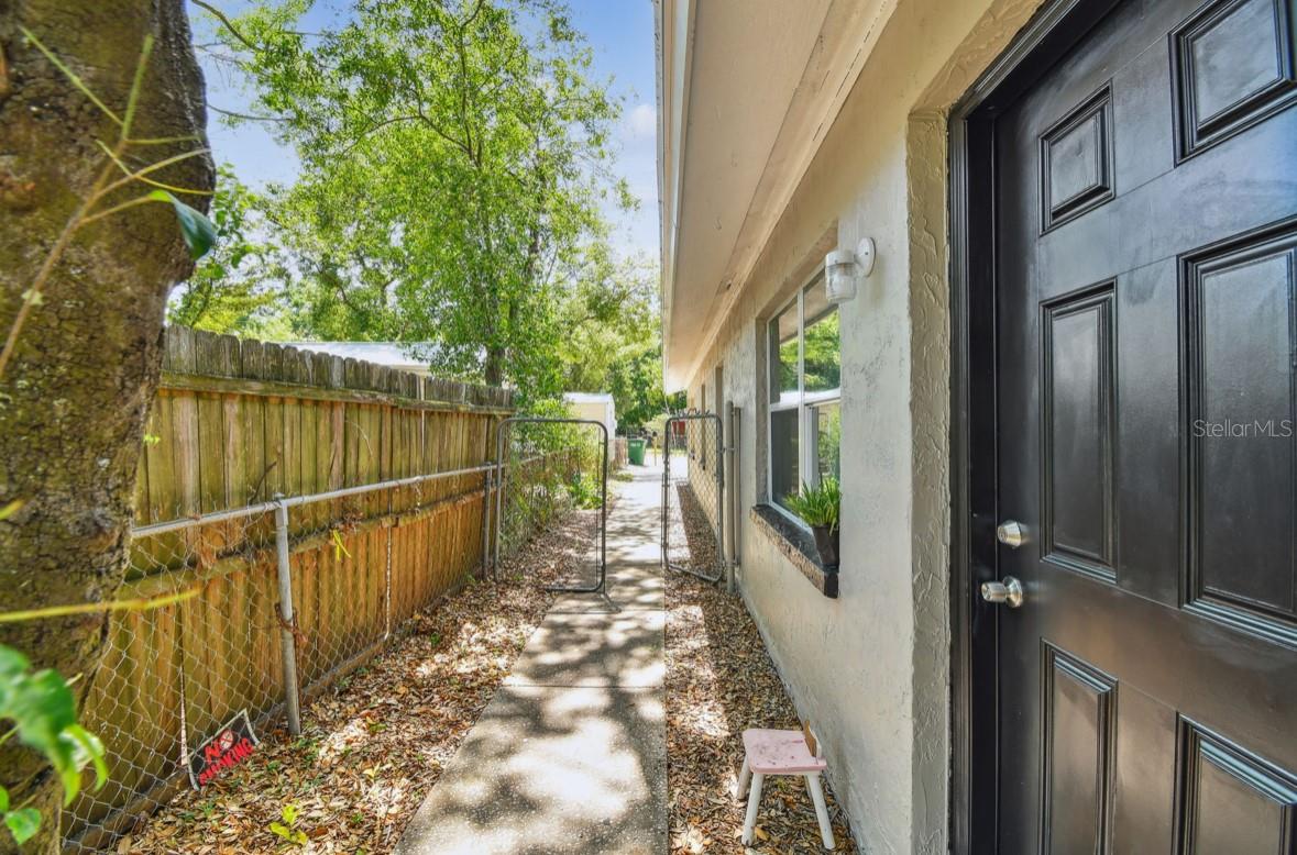 Image 18 of 23 For 10007 10th Street