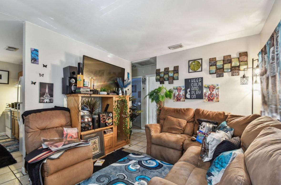 Image 4 of 23 For 10007 10th Street