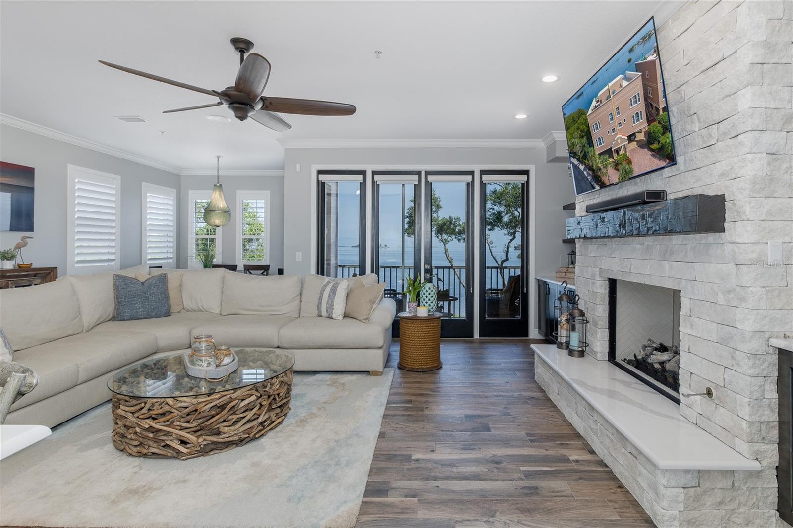 Image 18 of 49 For 2750 Reserve Court 101