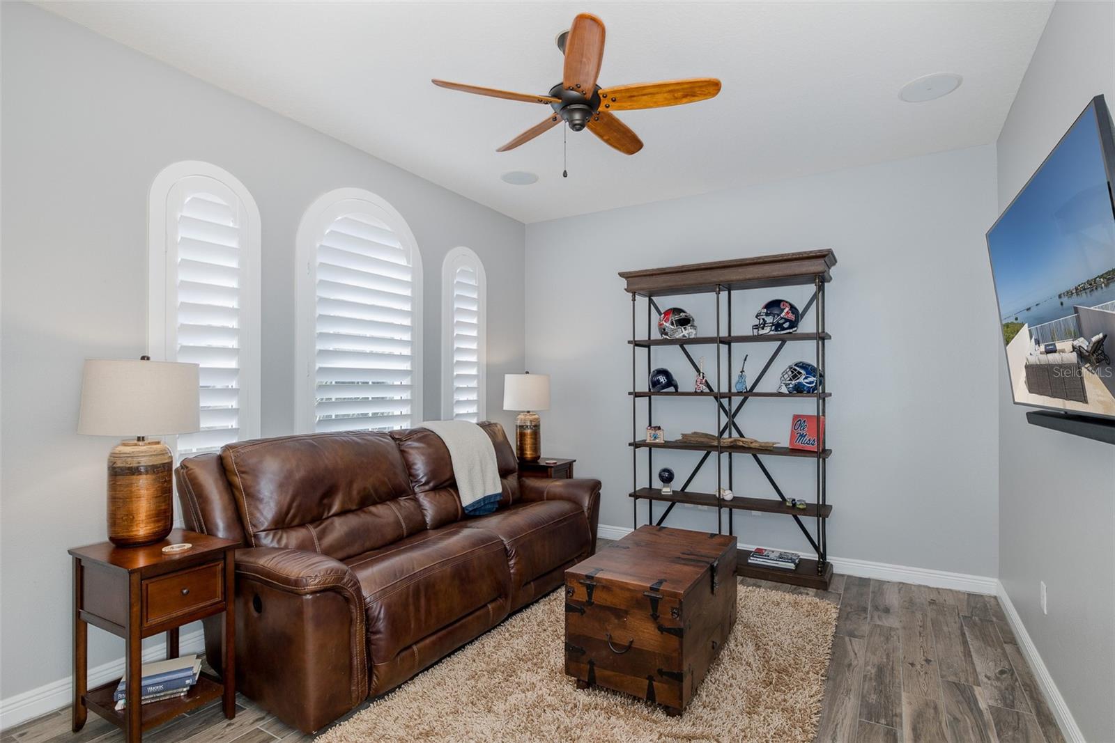 Image 33 of 49 For 2750 Reserve Court 101