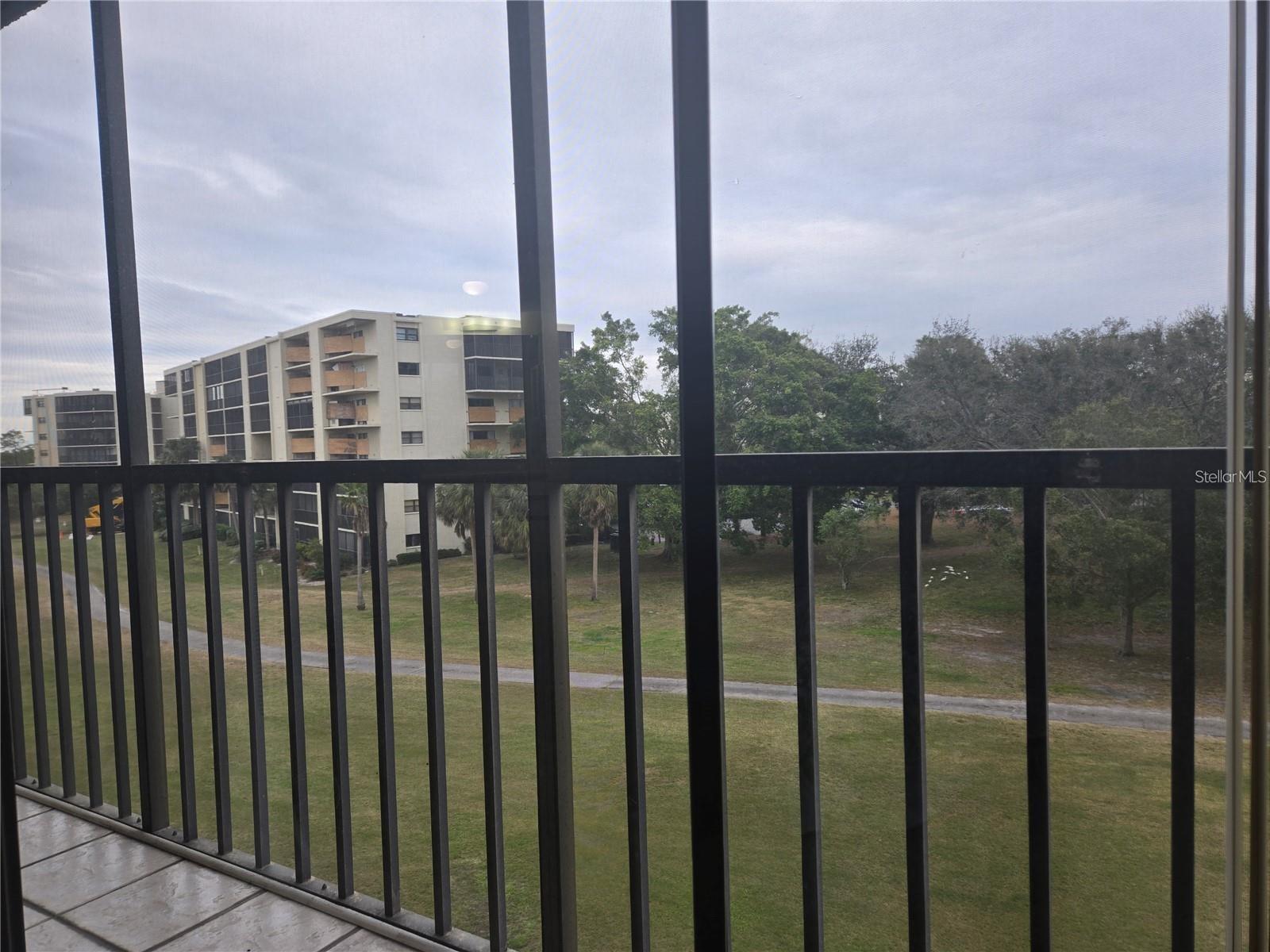 Image 11 of 21 For 800 Cove Cay Drive 4c