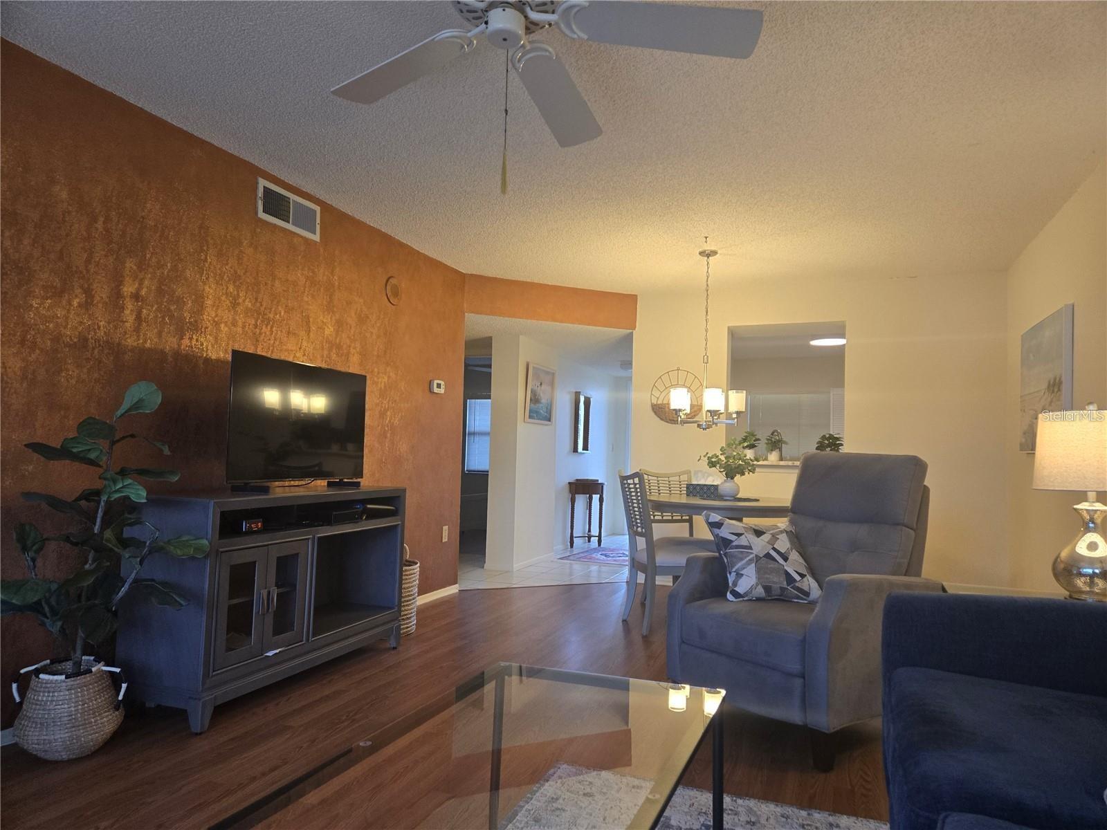 Image 4 of 21 For 800 Cove Cay Drive 4c