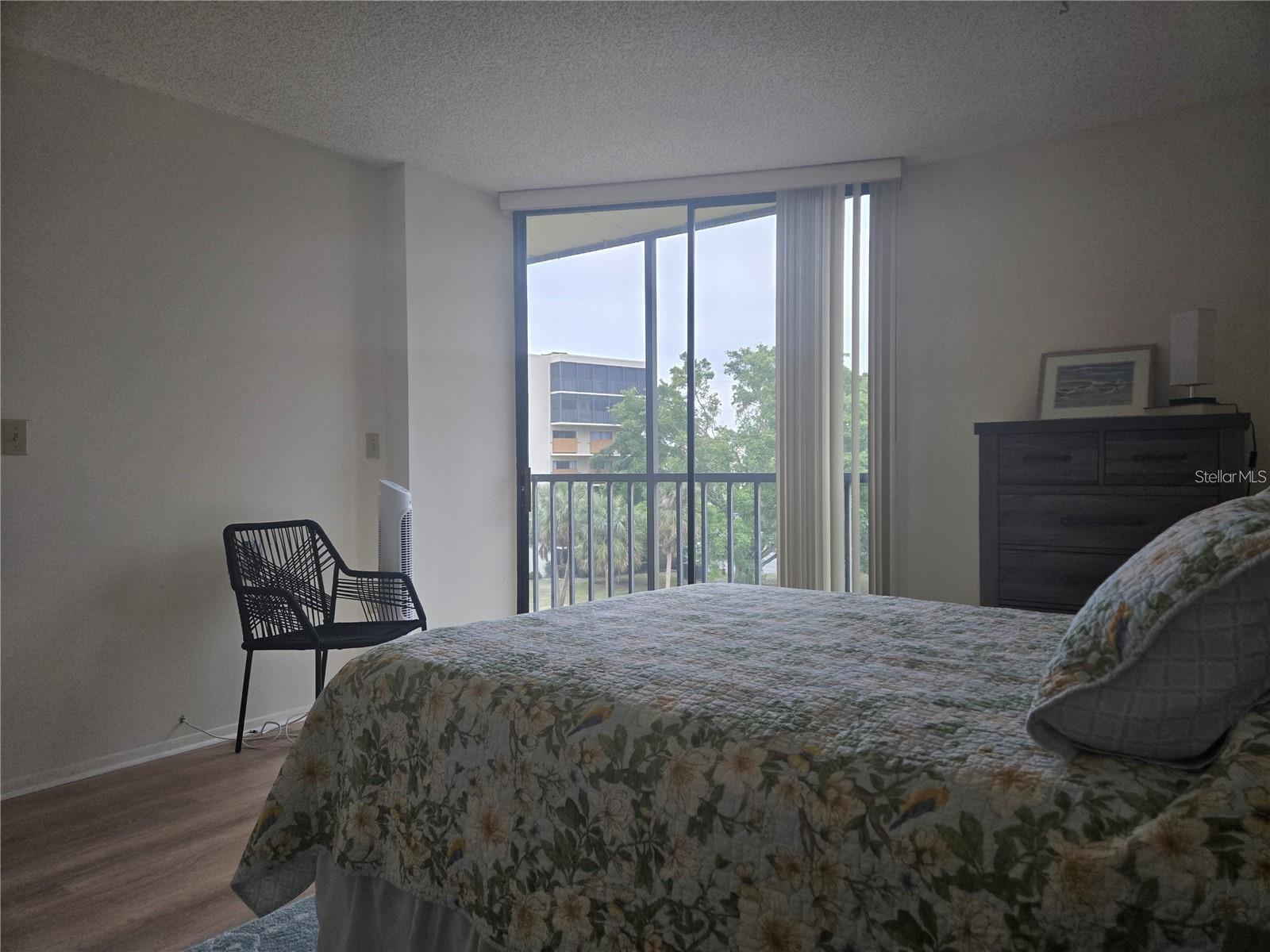 Image 9 of 21 For 800 Cove Cay Drive 4c