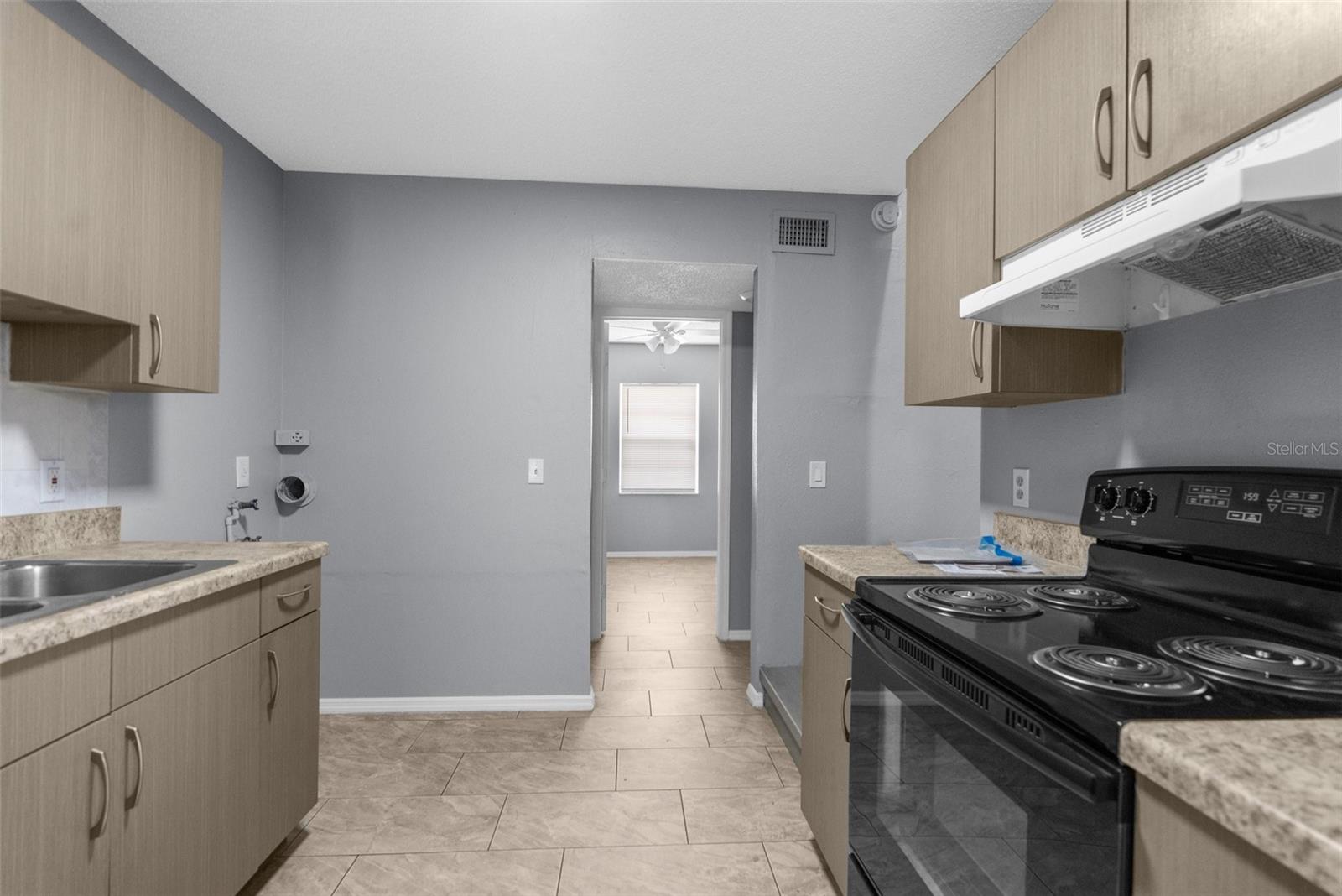 Image 10 of 24 For 6412 Diamond Street B