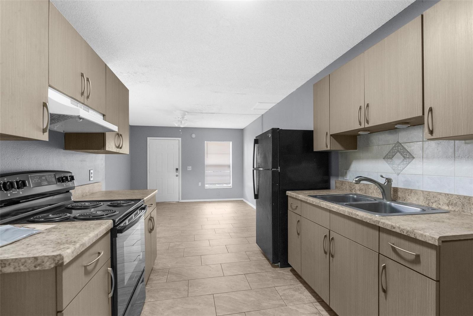 Image 11 of 24 For 6412 Diamond Street B
