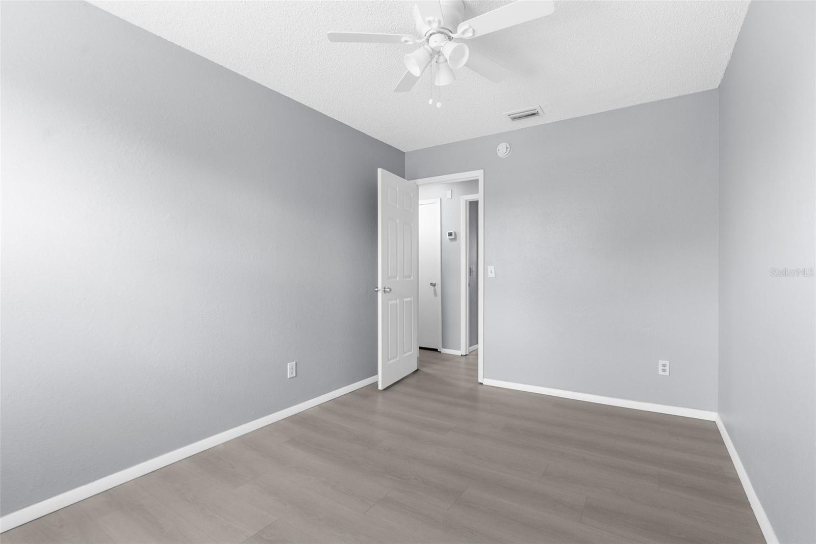 Image 18 of 24 For 6412 Diamond Street B