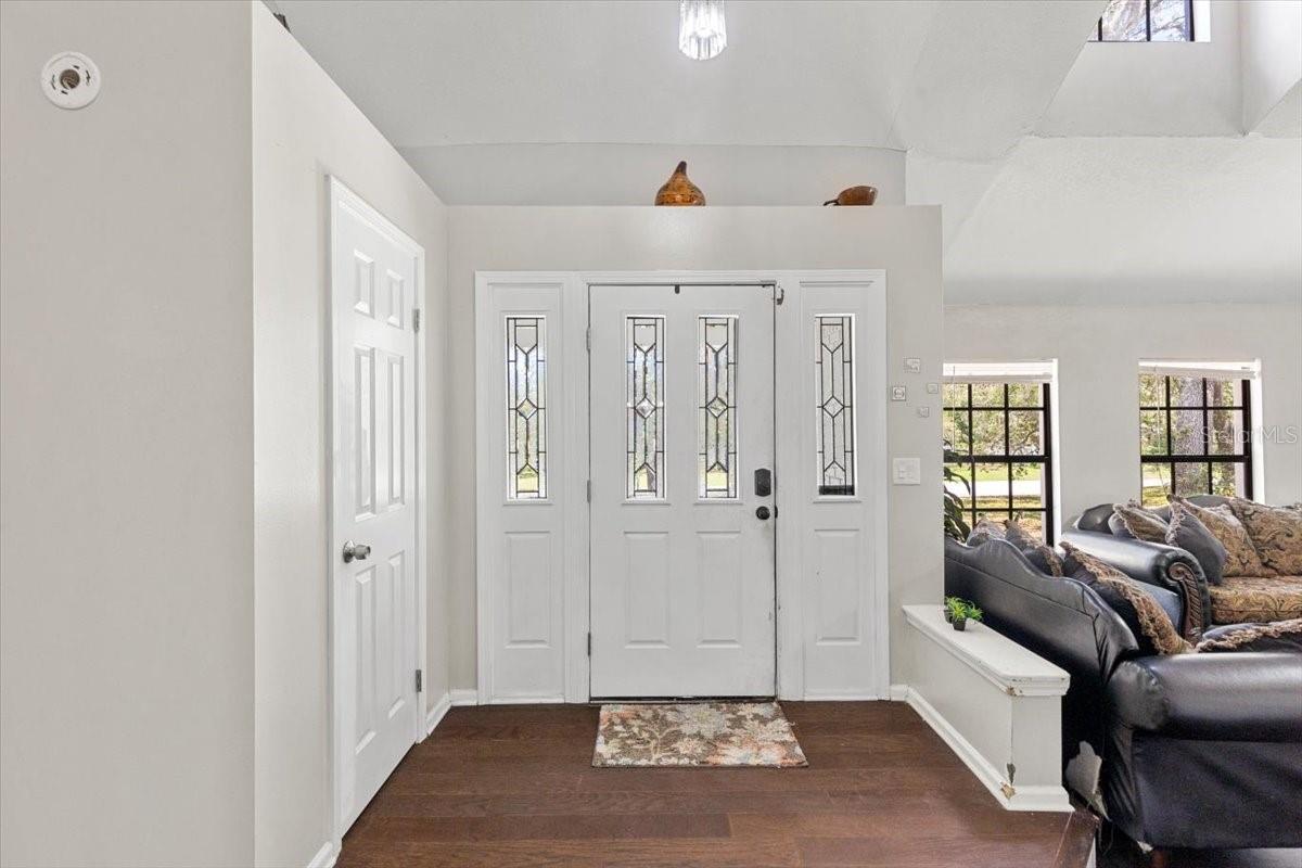 Listing photo id 14 for 11207 Donneymoor Drive