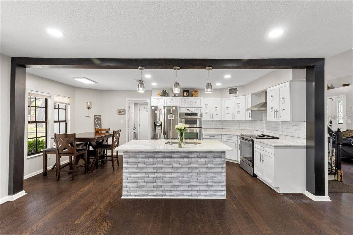 Listing photo id 25 for 11207 Donneymoor Drive