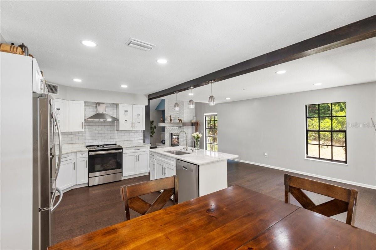 Listing photo id 29 for 11207 Donneymoor Drive