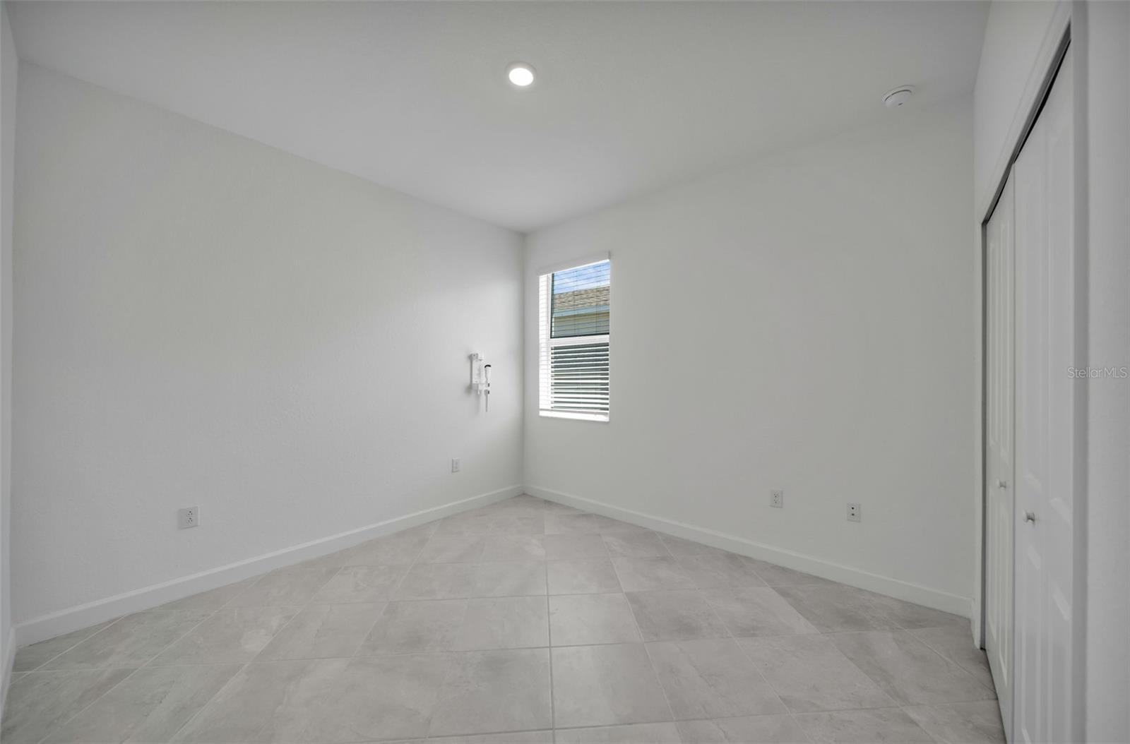 Image 34 of 53 For 8589 Saint Kitts Circle