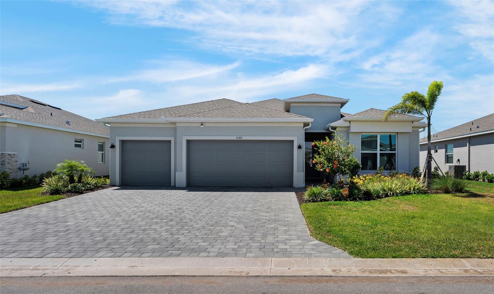 Image 7 of 53 For 8589 Saint Kitts Circle