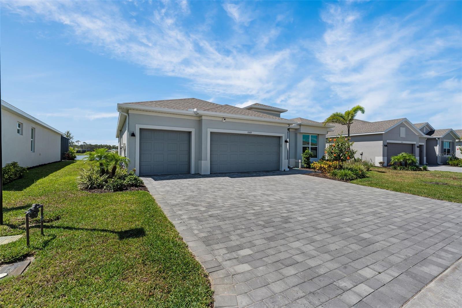Image 8 of 53 For 8589 Saint Kitts Circle