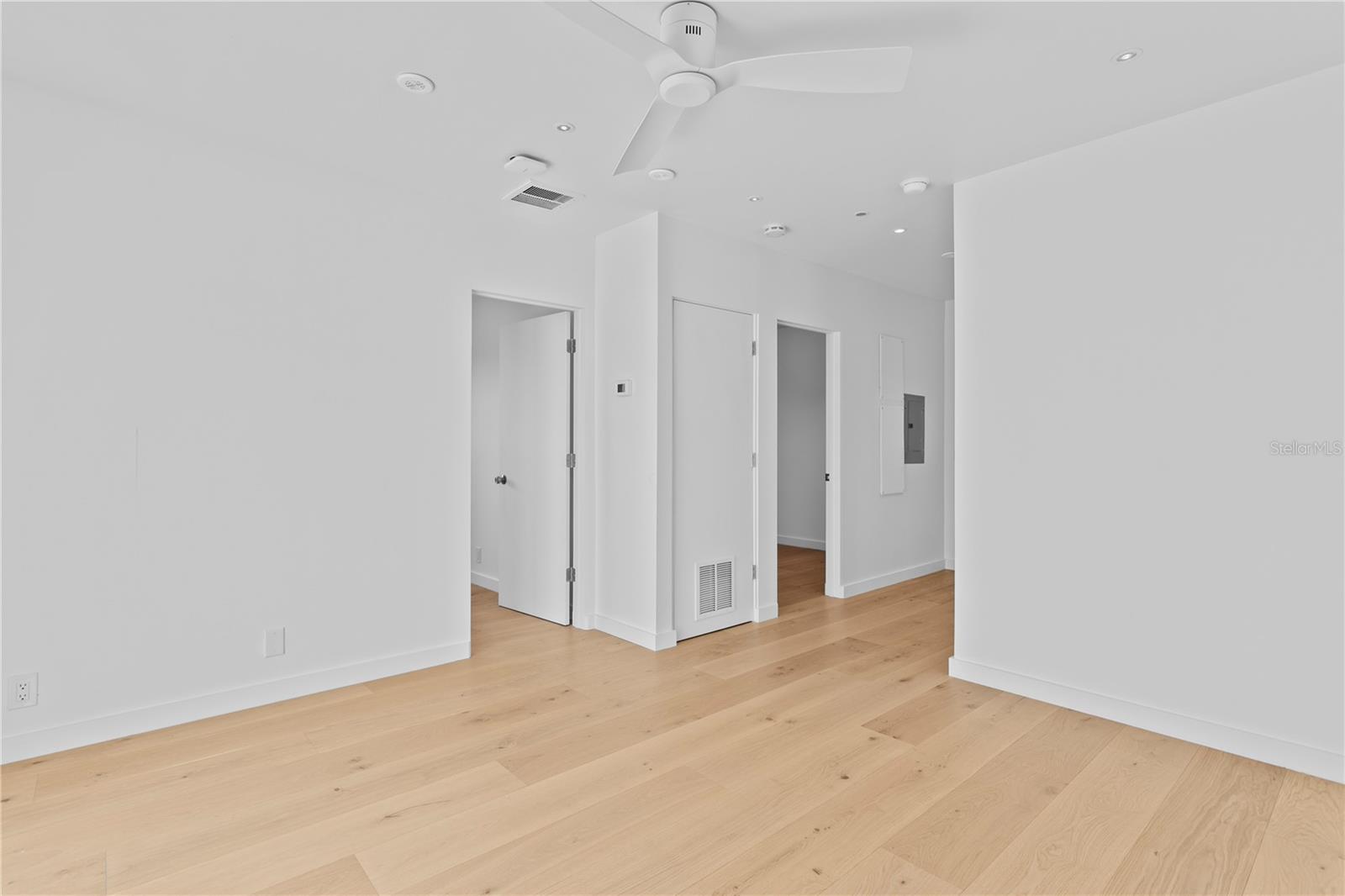 Image 34 of 49 For 500 38th Avenue Ne