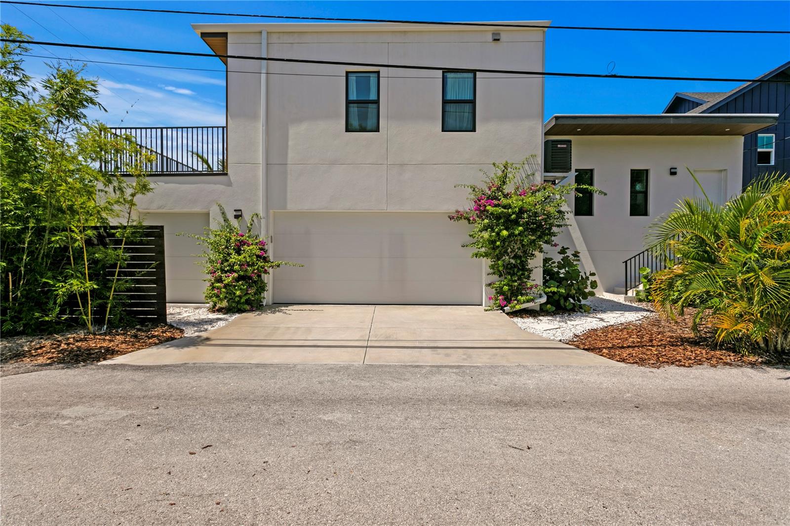Image 43 of 49 For 500 38th Avenue Ne