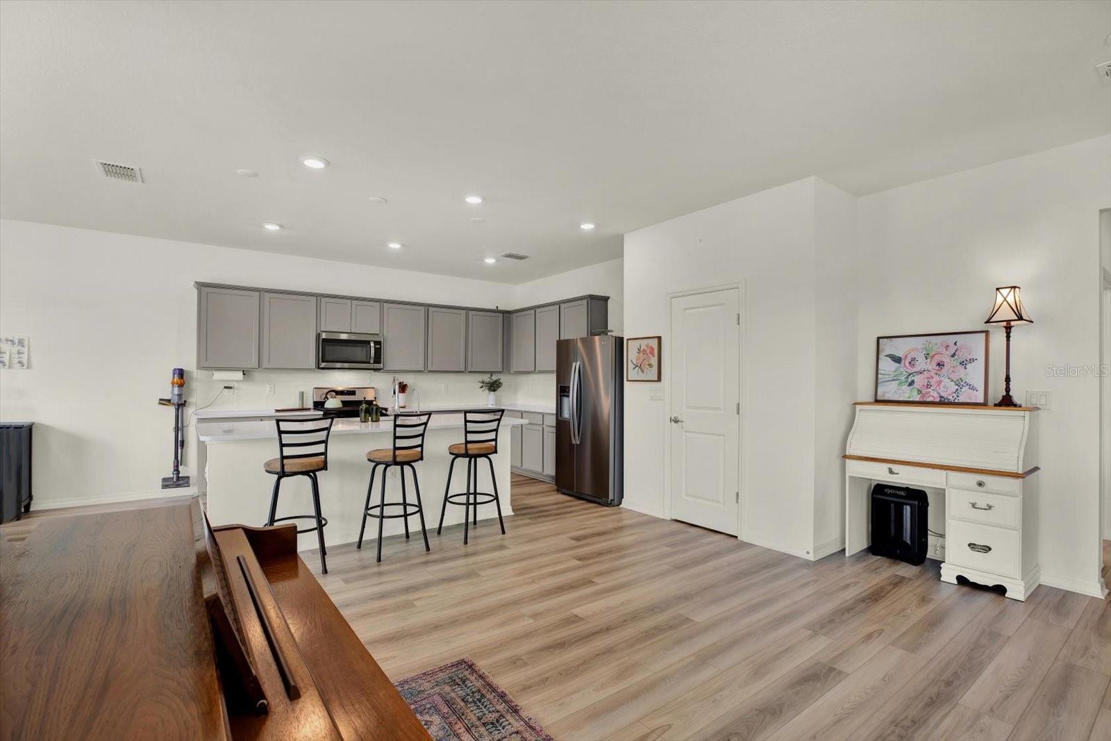 Image 10 of 62 For 3952 Almond Brook Boulevard