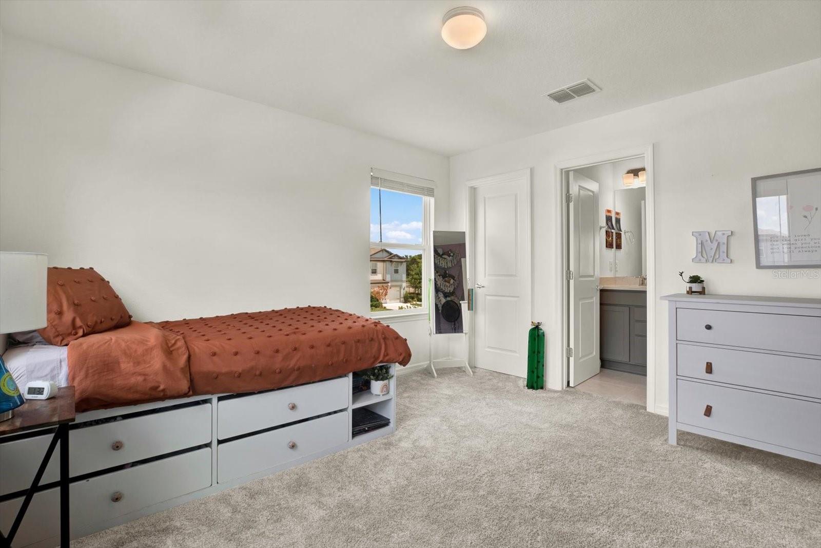 Image 43 of 62 For 3952 Almond Brook Boulevard