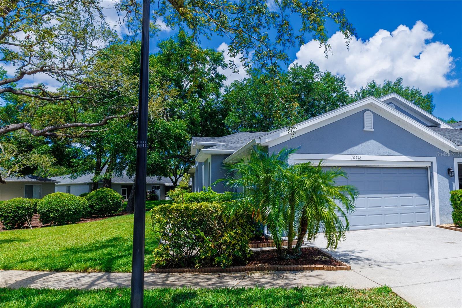 Image 3 of 30 For 10716 Ashford Oaks Drive