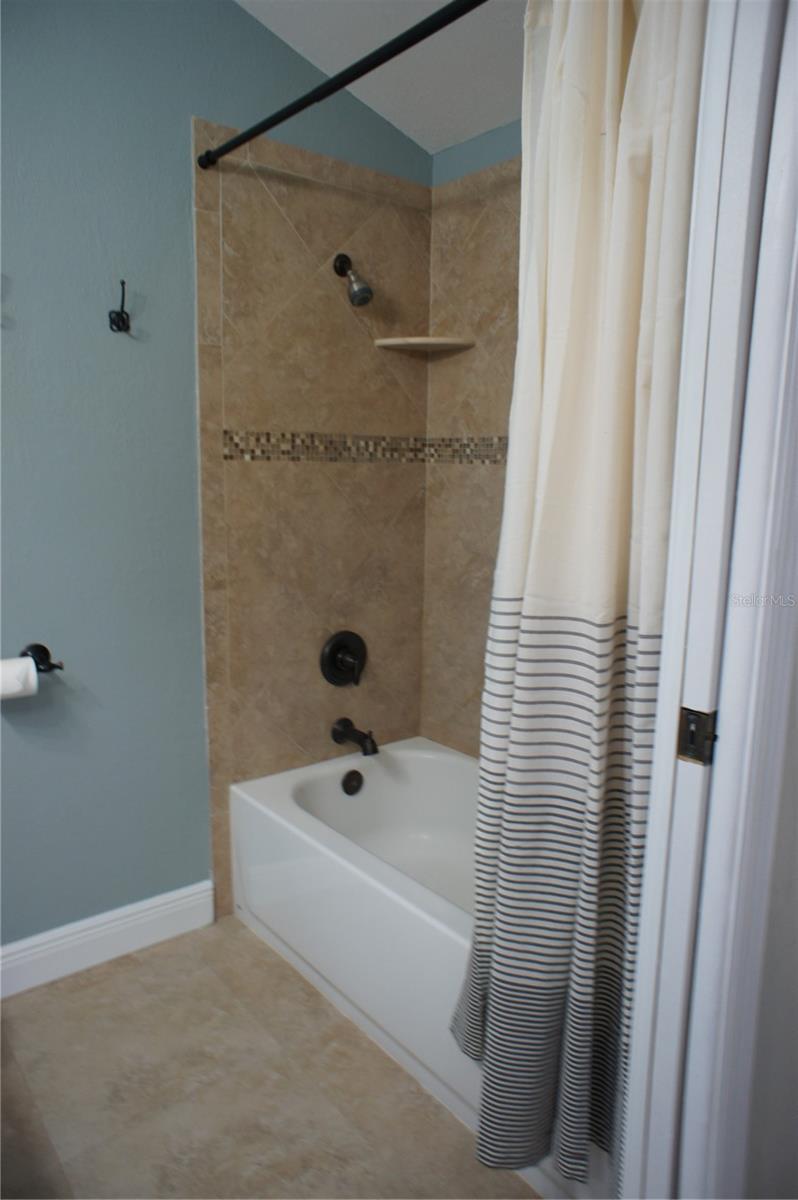 Image 18 of 58 For 212 8th Avenue S