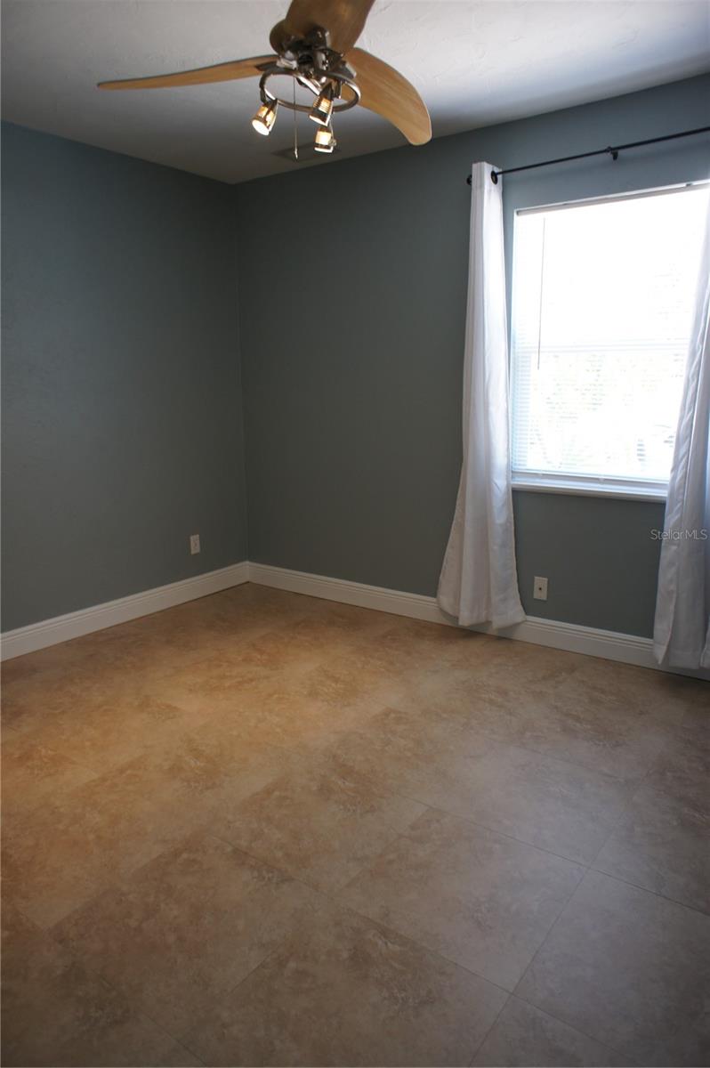 Image 20 of 58 For 212 8th Avenue S