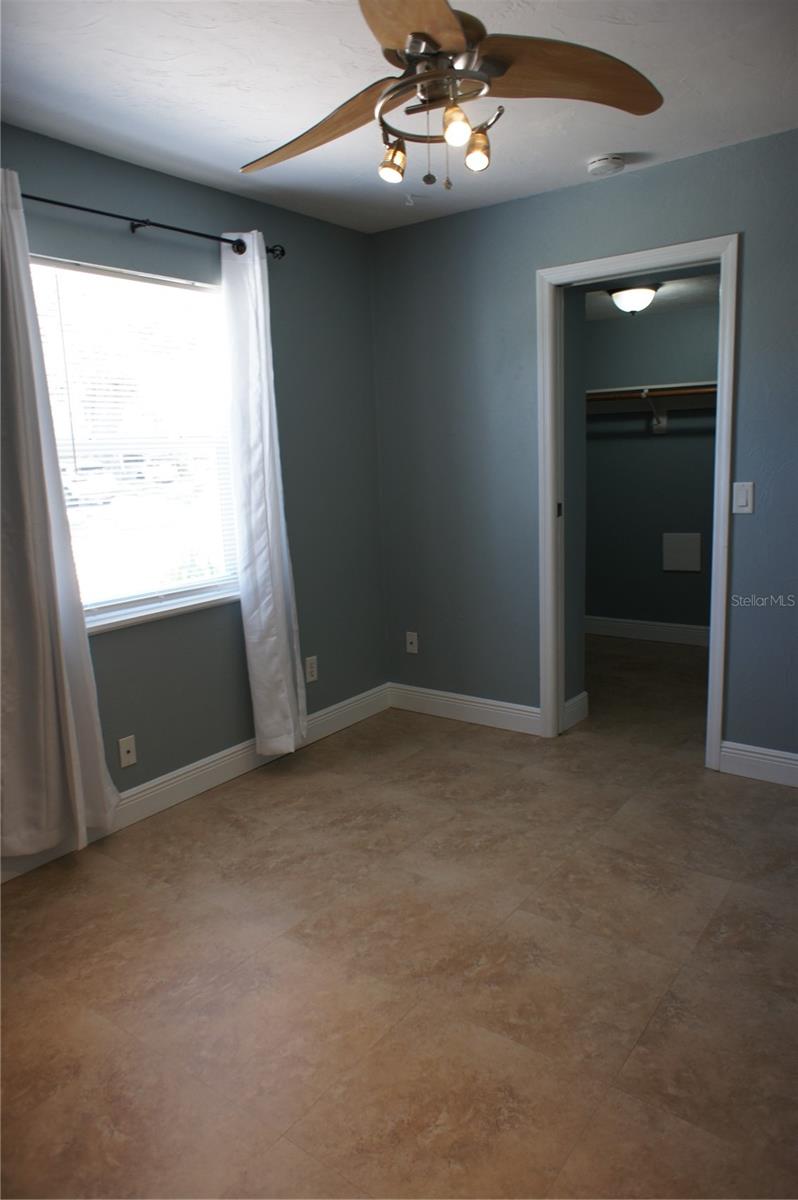 Image 21 of 58 For 212 8th Avenue S