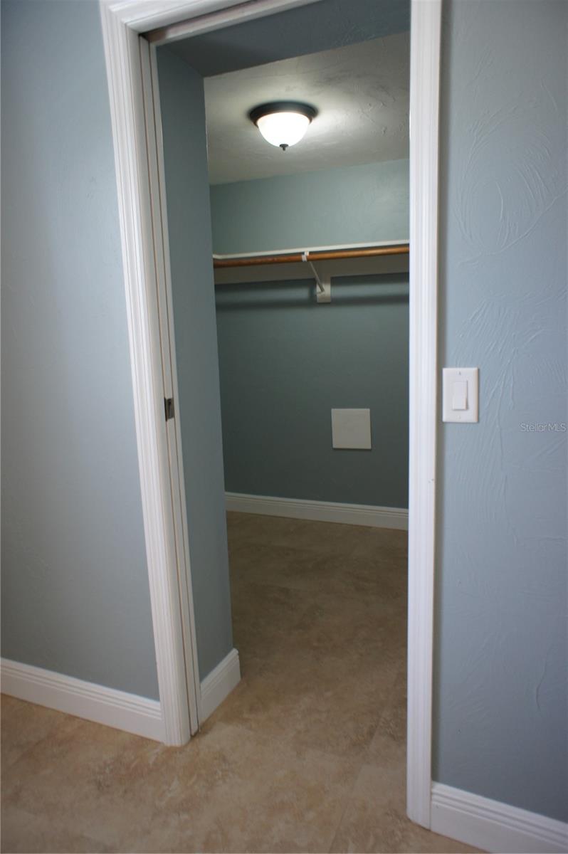 Image 23 of 58 For 212 8th Avenue S
