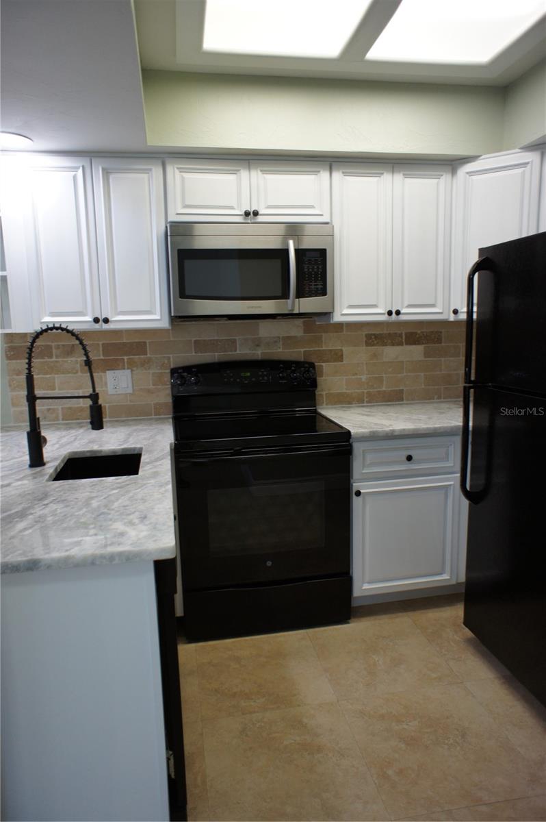 Image 31 of 58 For 212 8th Avenue S