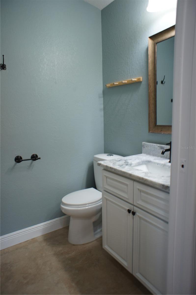 Image 37 of 58 For 212 8th Avenue S