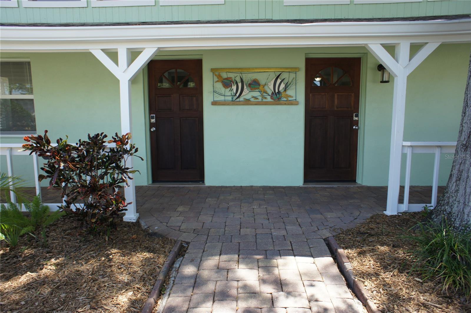Image 4 of 58 For 212 8th Avenue S