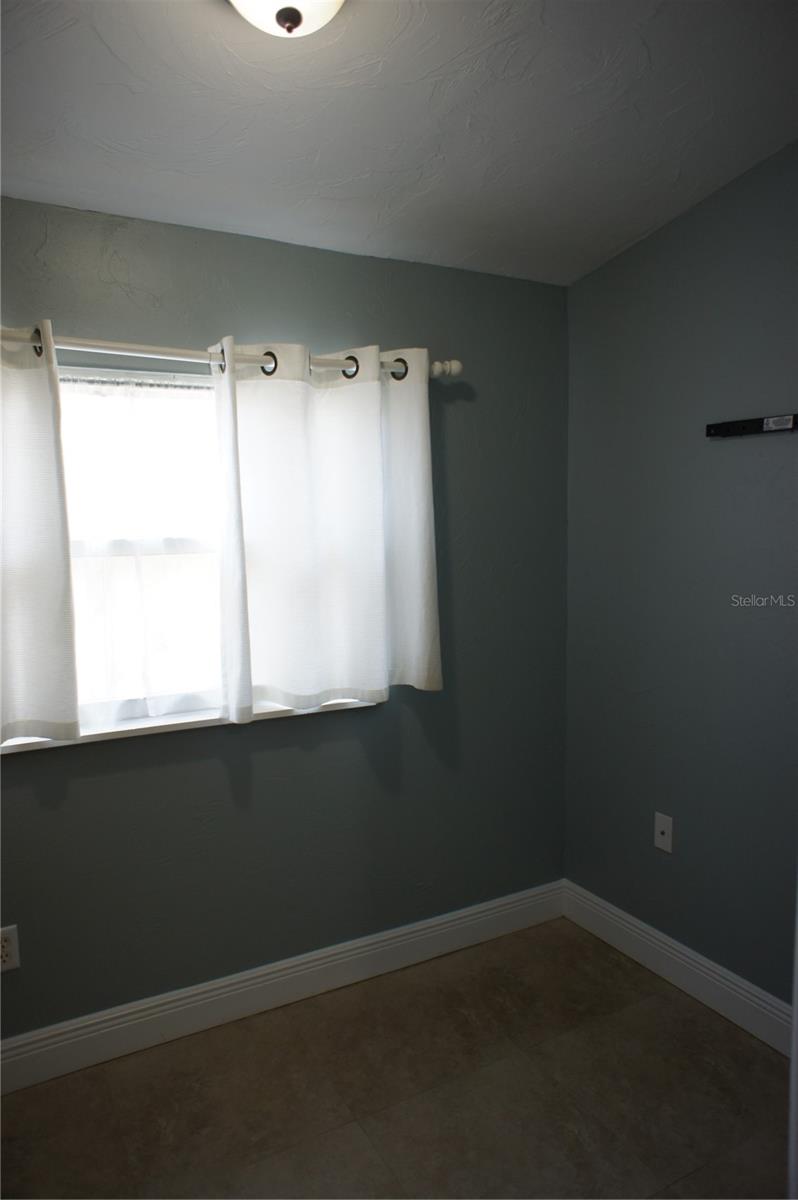Image 43 of 58 For 212 8th Avenue S