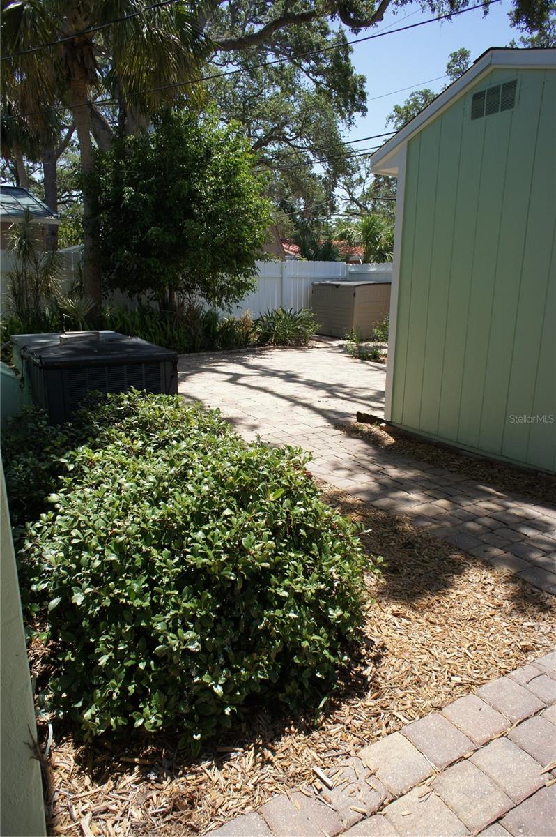 Image 44 of 58 For 212 8th Avenue S