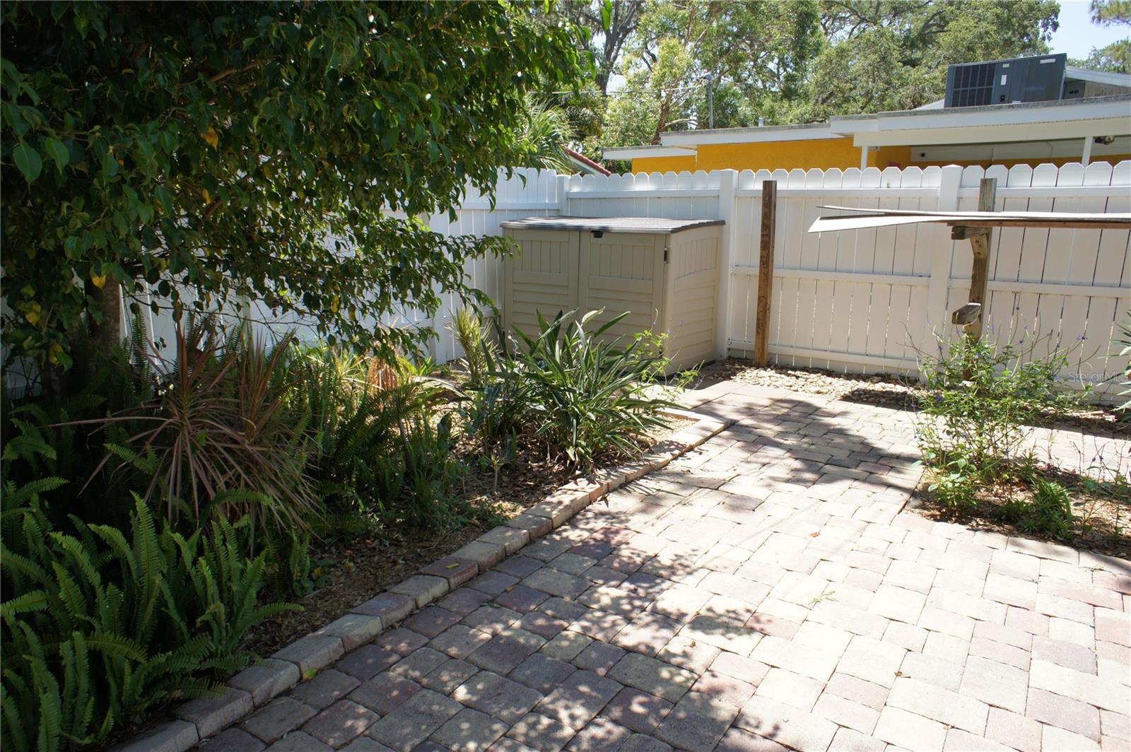 Image 51 of 58 For 212 8th Avenue S