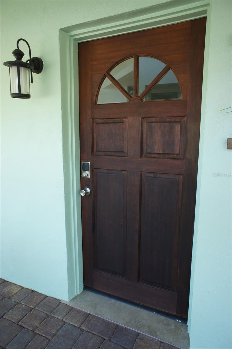 Image 6 of 58 For 212 8th Avenue S