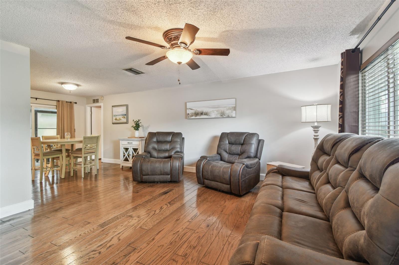 Image 10 of 53 For 6903 Cedar Ridge Drive N
