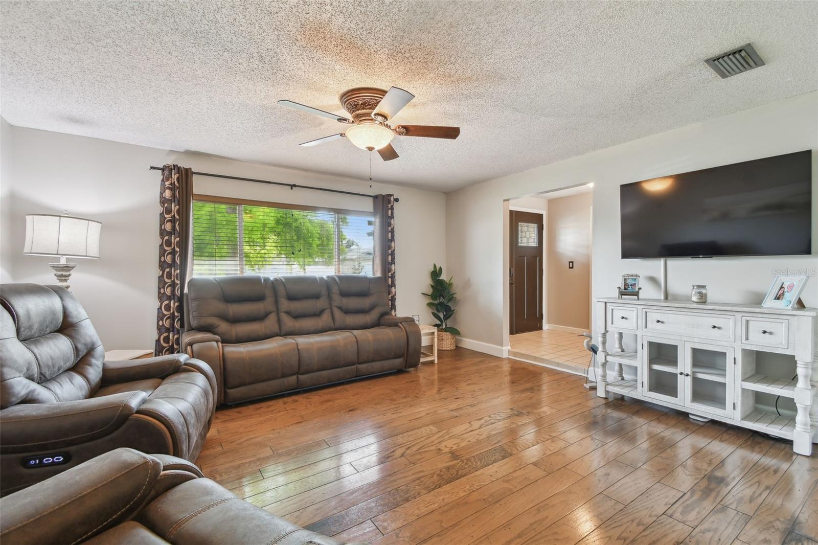 Image 12 of 53 For 6903 Cedar Ridge Drive N