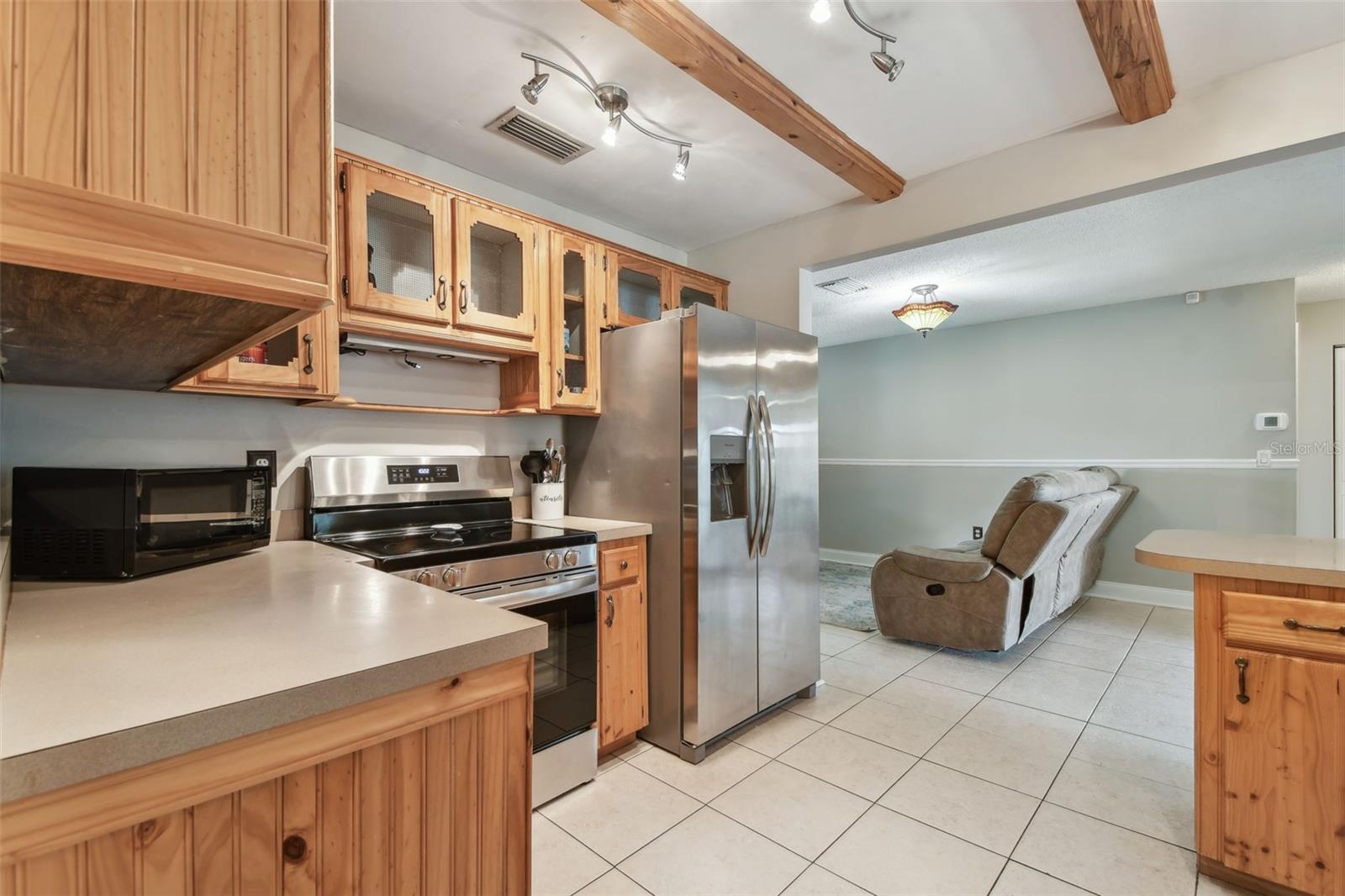Image 18 of 53 For 6903 Cedar Ridge Drive N