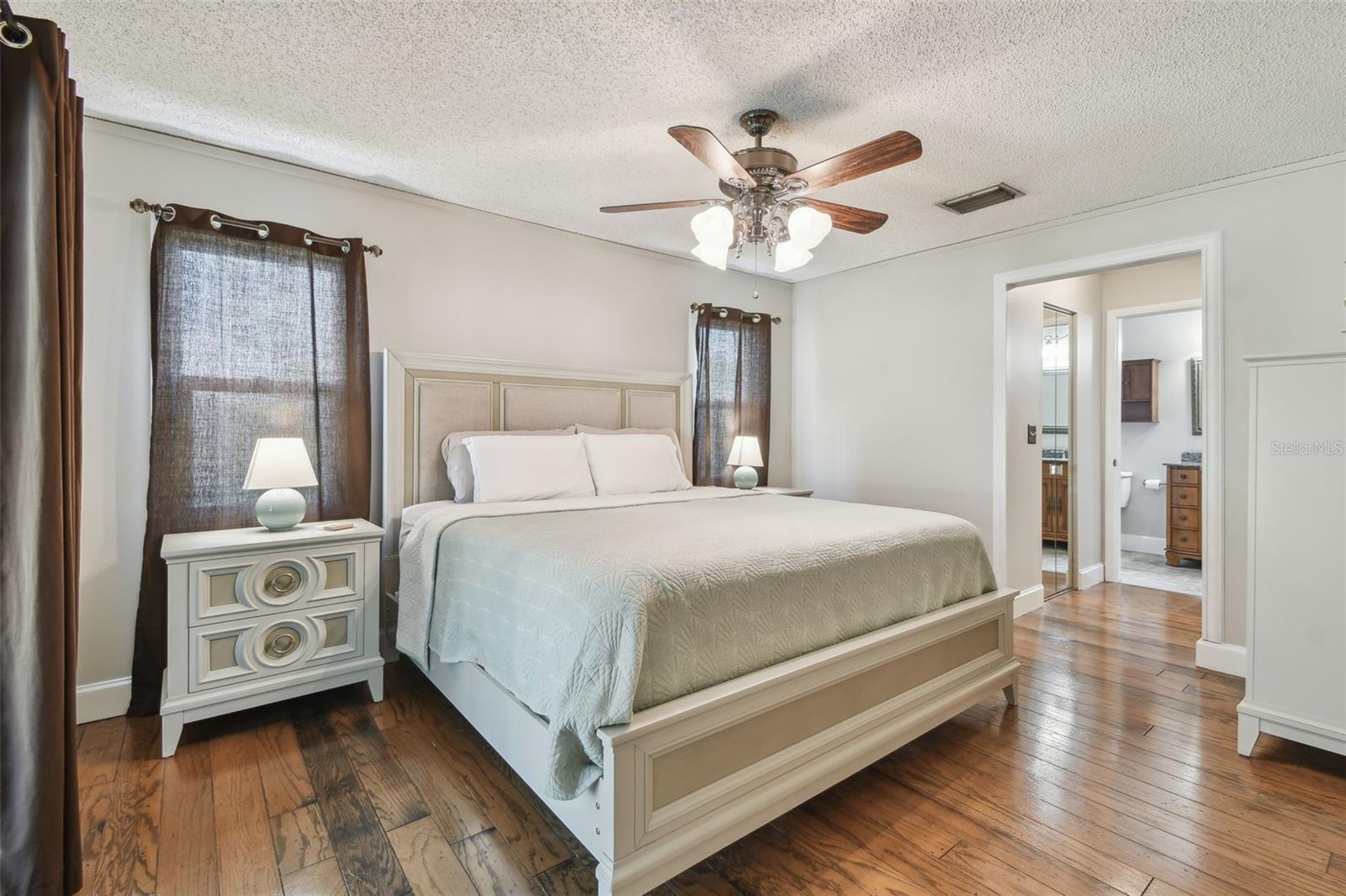 Image 24 of 53 For 6903 Cedar Ridge Drive N