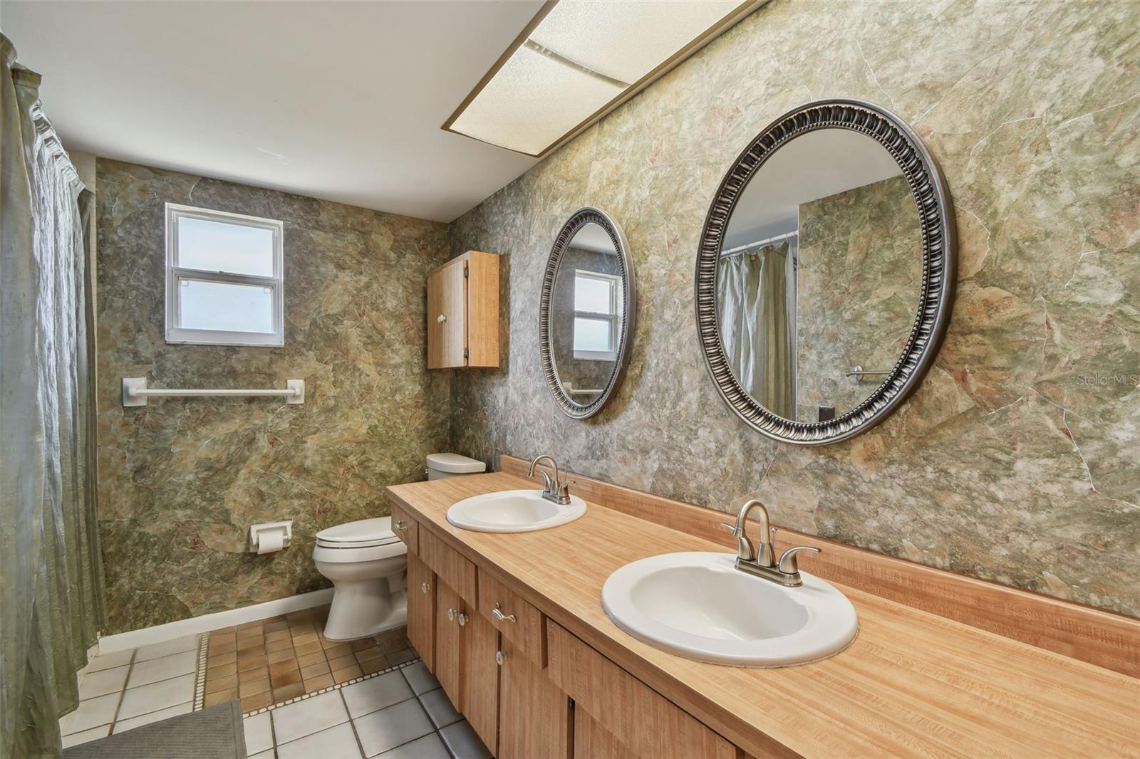 Image 33 of 53 For 6903 Cedar Ridge Drive N