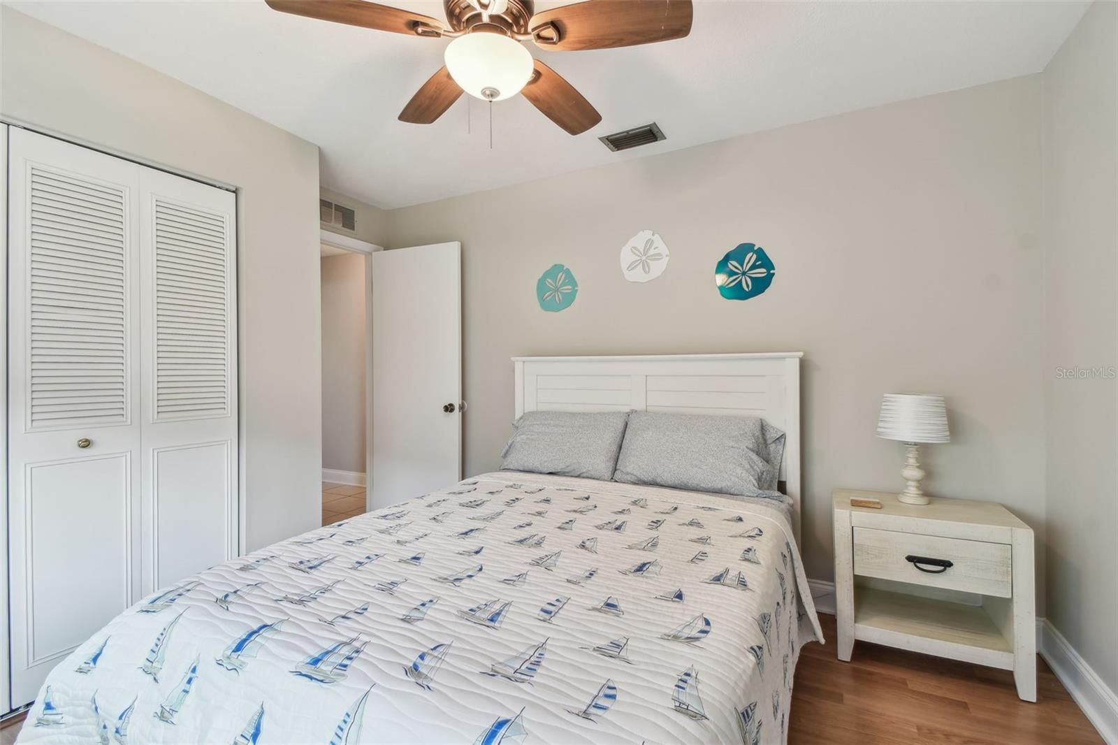 Image 35 of 53 For 6903 Cedar Ridge Drive N