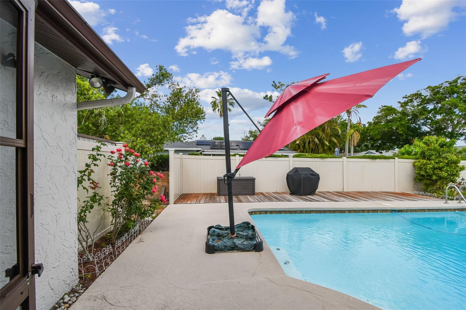 Image 39 of 53 For 6903 Cedar Ridge Drive N