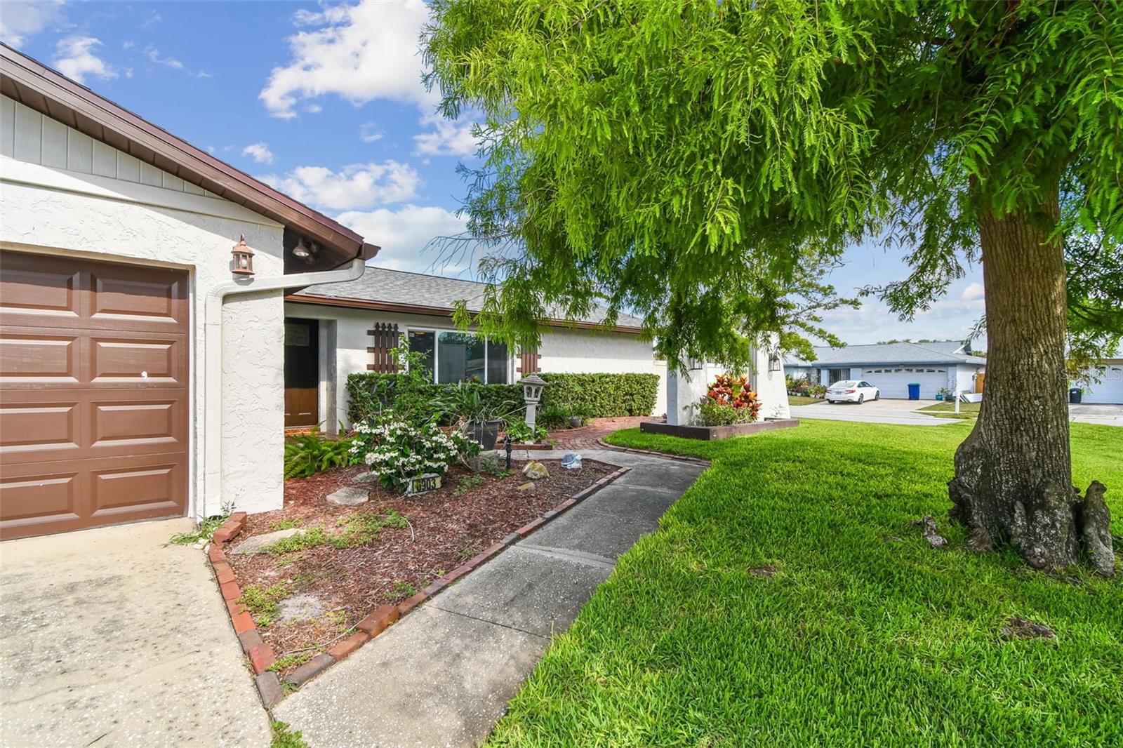 Image 4 of 53 For 6903 Cedar Ridge Drive N
