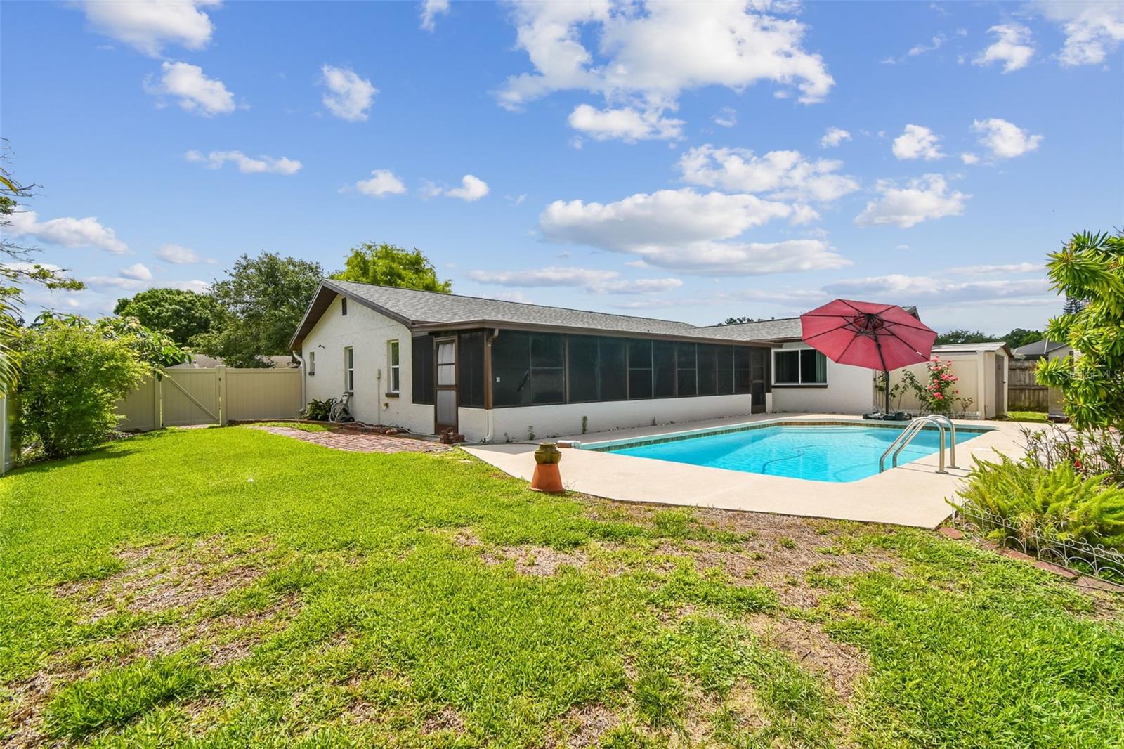 Image 43 of 53 For 6903 Cedar Ridge Drive N