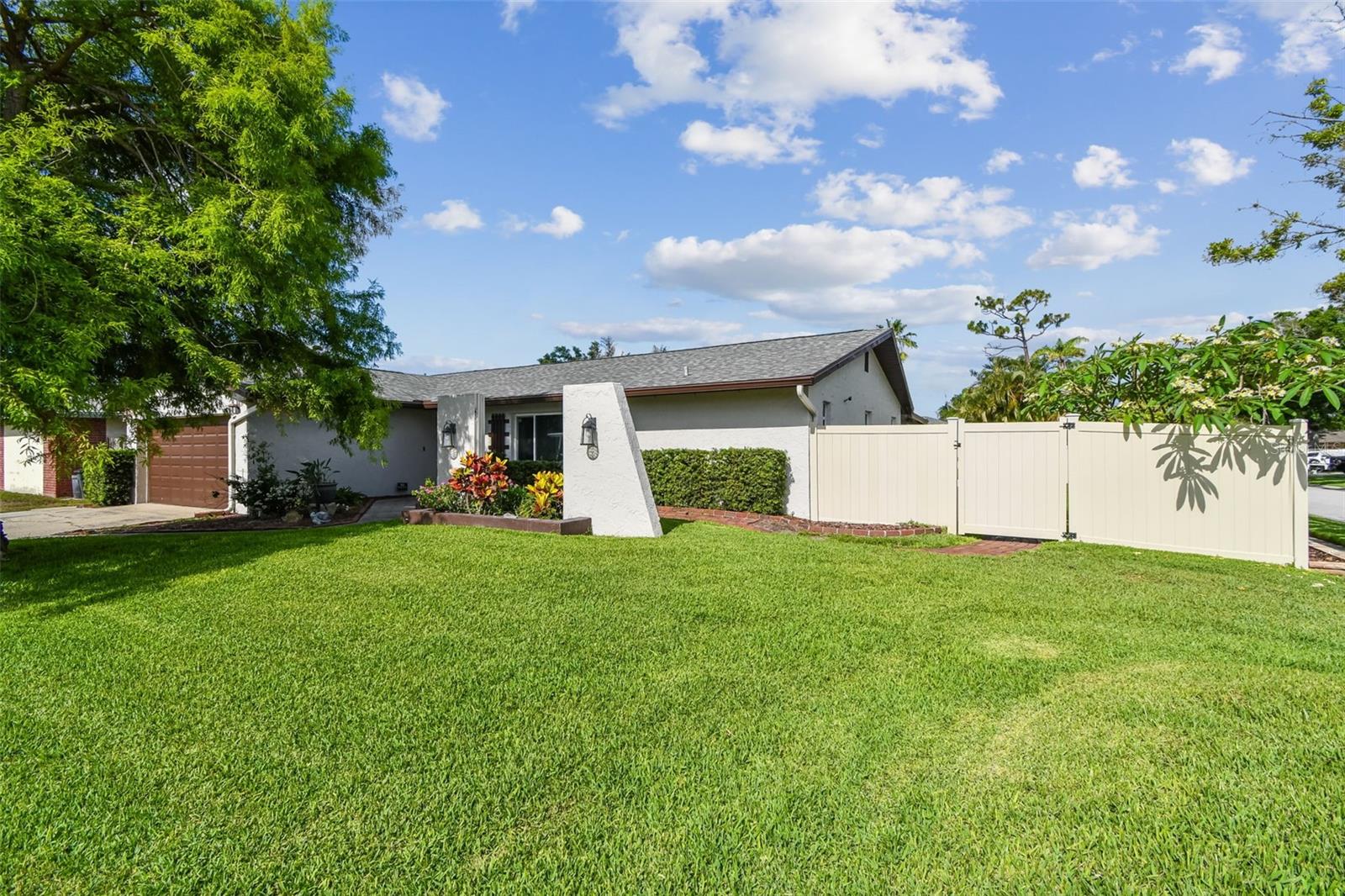 Image 6 of 53 For 6903 Cedar Ridge Drive N