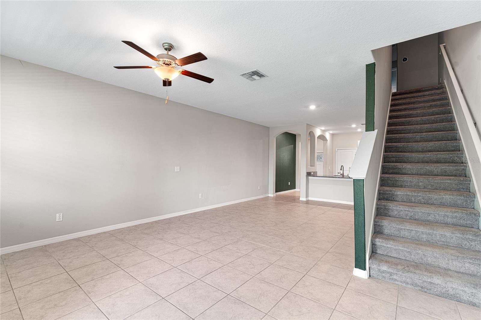 Image 12 of 25 For 937 Royal Empress Drive