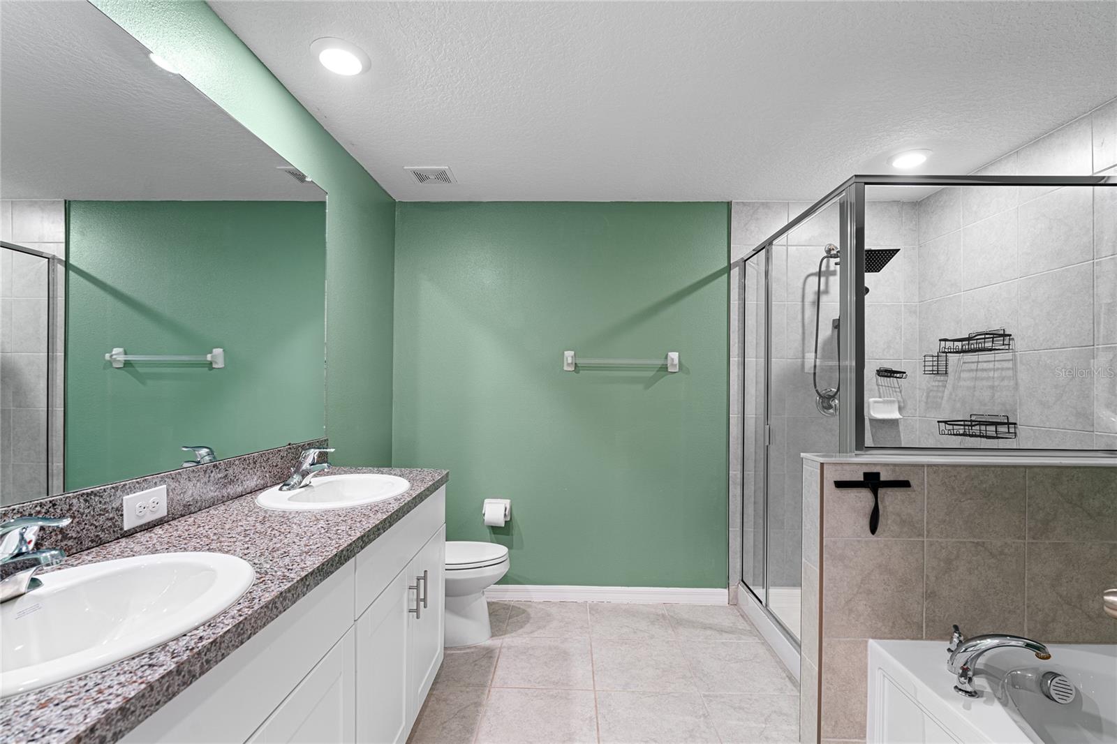 Image 15 of 25 For 937 Royal Empress Drive