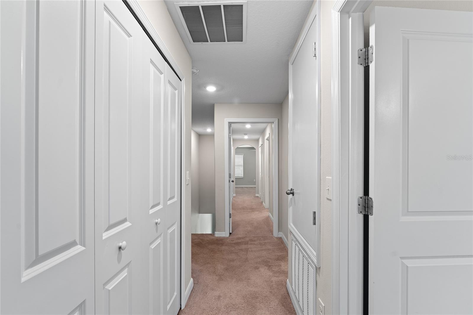 Image 20 of 25 For 937 Royal Empress Drive