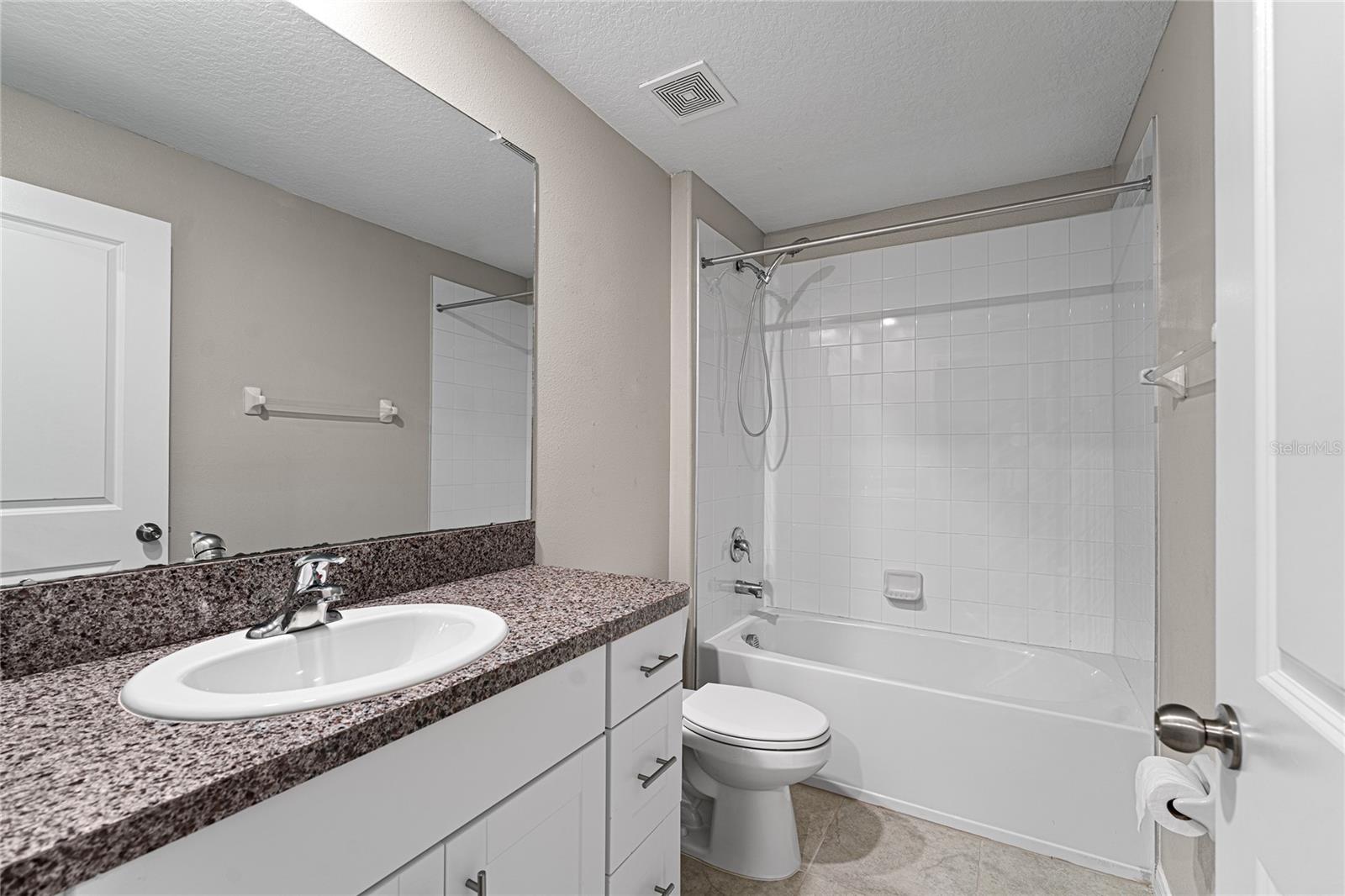 Image 21 of 25 For 937 Royal Empress Drive