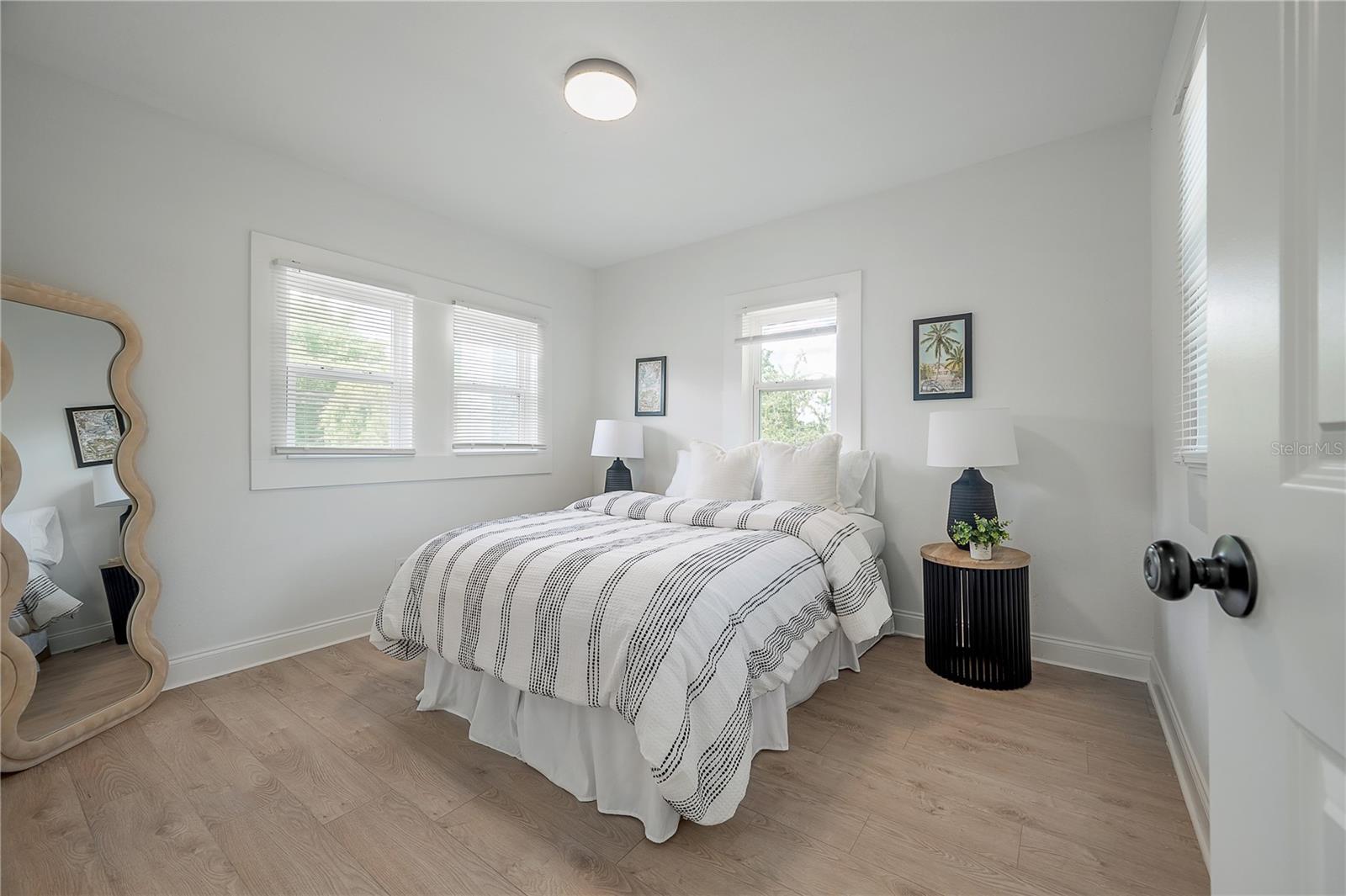 Image 21 of 27 For 1203 33rd Avenue