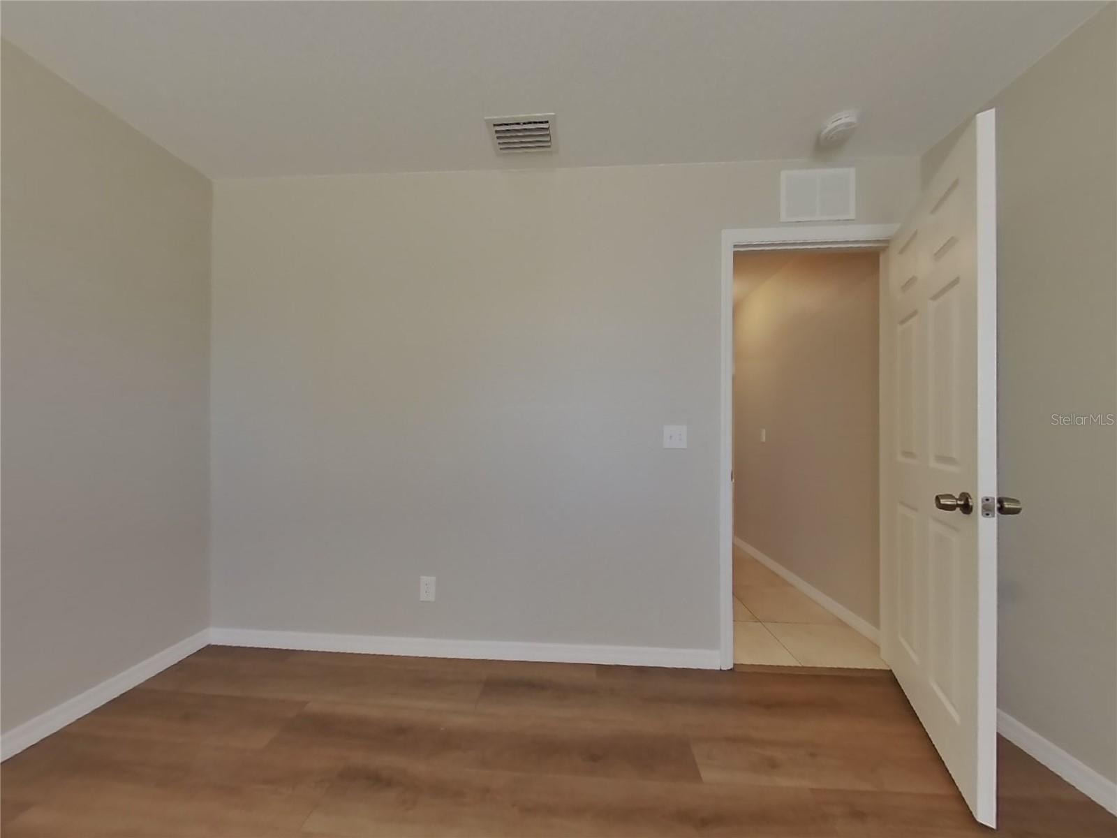 Image 11 of 17 For 9390 Fruitland Avenue