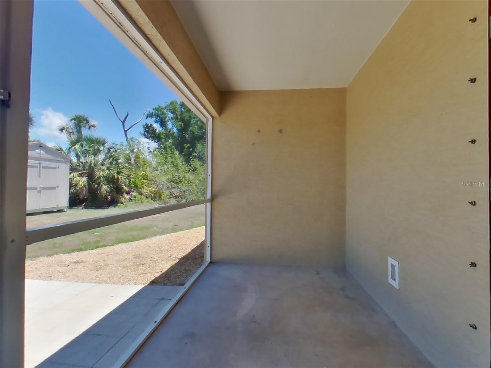 Image 16 of 17 For 9390 Fruitland Avenue