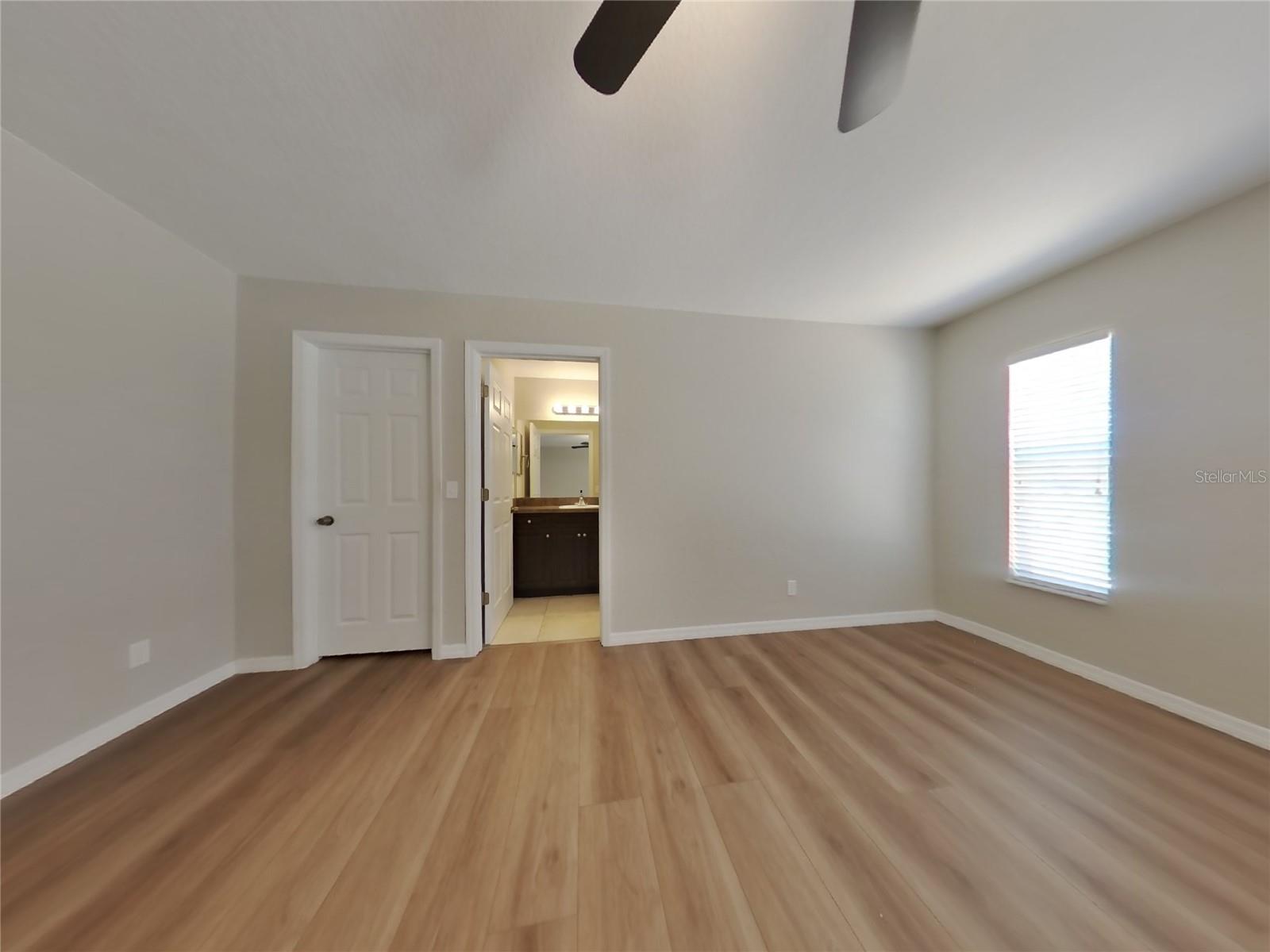 Image 7 of 17 For 9390 Fruitland Avenue